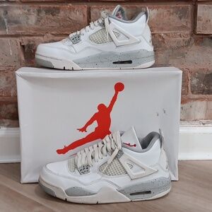Air Jordan 4 Retro
